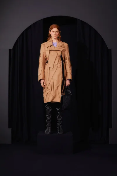 Look 23